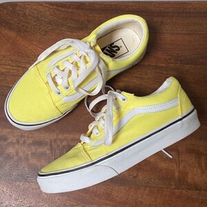 Women’s Old Skool Vans Size 6
